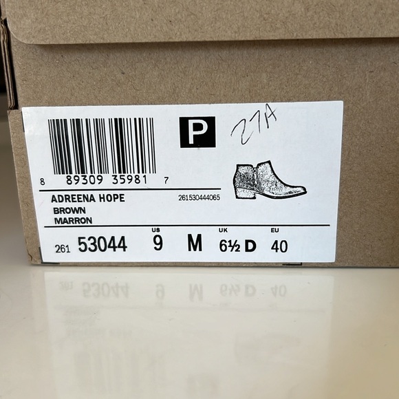 Clark’s brown leather booties - Picture 2 of 9